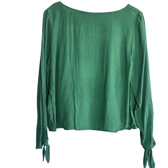 ModCloth Large Green Long Sleeve Top with Tie Cuffs - Picture 3 of 5